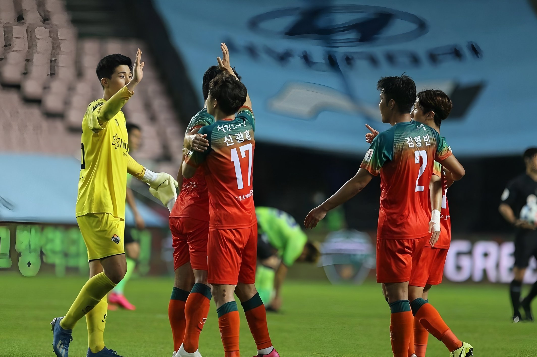 关于赛前皇家马德里调整名单以备亚冠,调整名单环节打磨,引发热议,团队化学反应显著的信息 关于赛前皇家马德里调整名单以备亚冠,调整名单环节打磨,引发热议,团队化学反应显著的信息